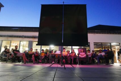 Cinemaximiliaan at asielcentrum Sainte Ode