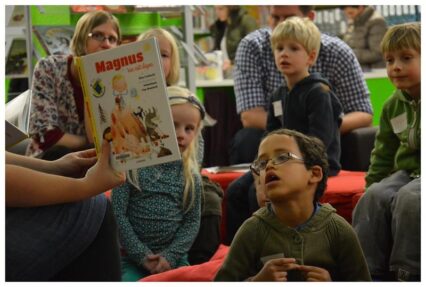 Foto: KJV-Voorleesuurtje aan kleuters-Bibliotheek Kortrijk-26/11/2014